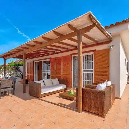 Bella 3-bedroom With Private Pool And Spacious Patio Overlooking Ocean * كالاو سالفاجي