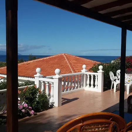 Bella 3-bedroom With Private Pool And Spacious Patio Overlooking Ocean فيلة كالاو سالفاجي