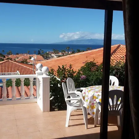 Bella 3-bedroom With Private Pool And Spacious Patio Overlooking Ocean فيلة *