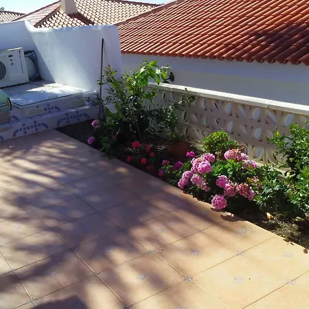 Bella 3-bedroom With Private Pool And Spacious Patio Overlooking Ocean *