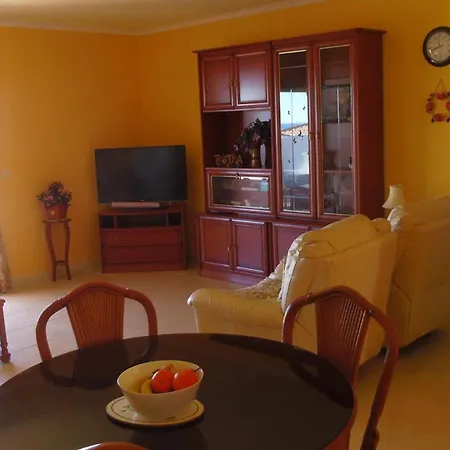 Bella 3-bedroom With Private Pool And Spacious Patio Overlooking Ocean *