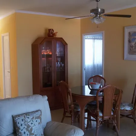 Bella 3-bedroom With Private Pool And Spacious Patio Overlooking Ocean فيلة كالاو سالفاجي